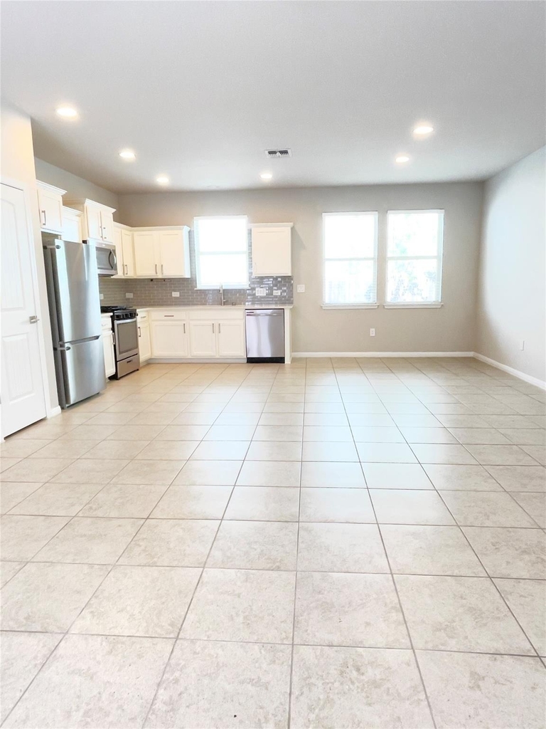 363 Eagle Brook Ln - Photo 3
