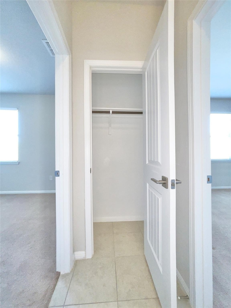363 Eagle Brook Ln - Photo 17