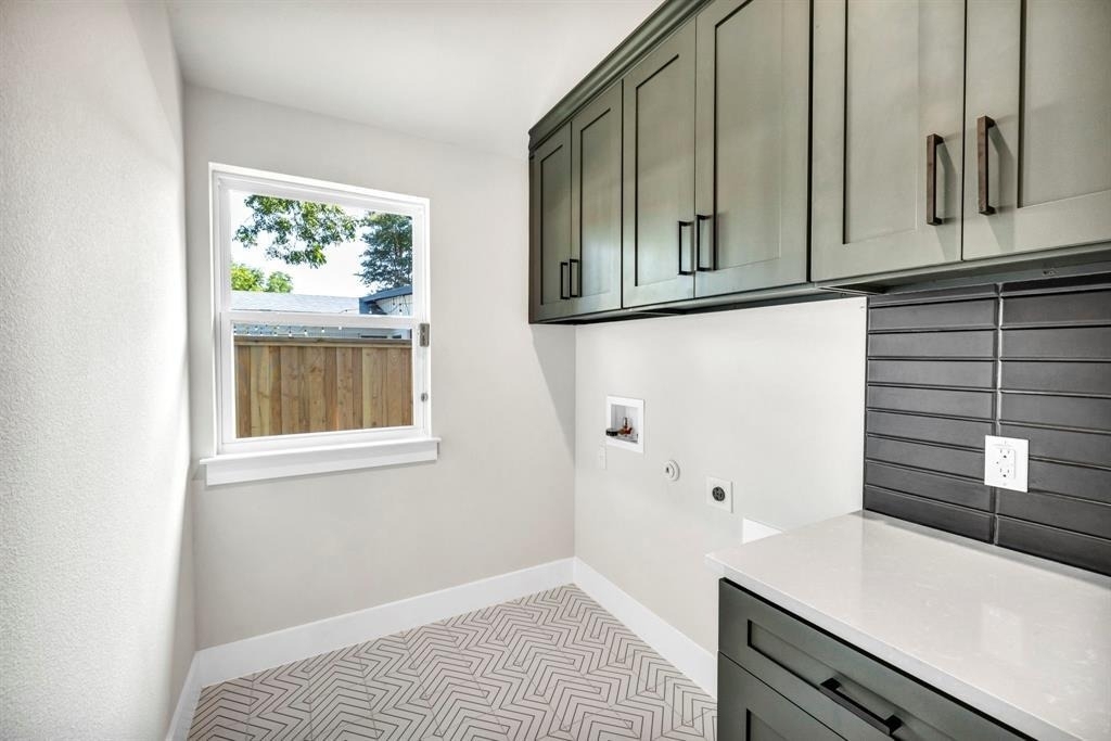 8209 Polar Dr - Photo 31