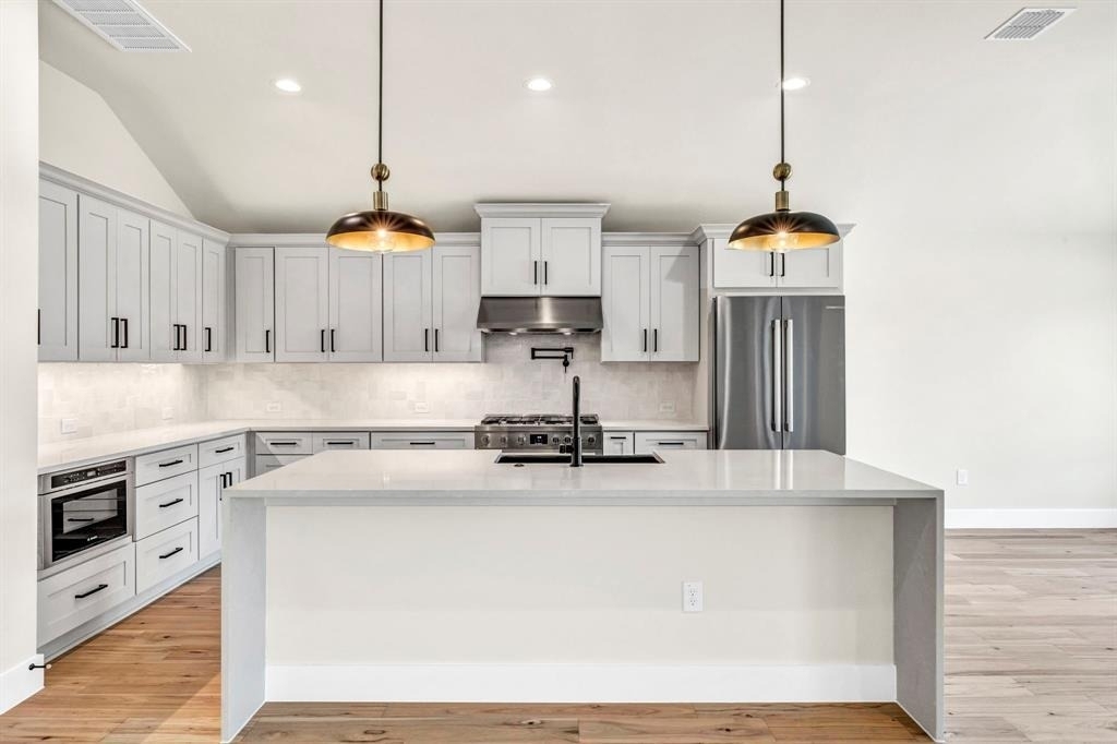 8209 Polar Dr - Photo 6