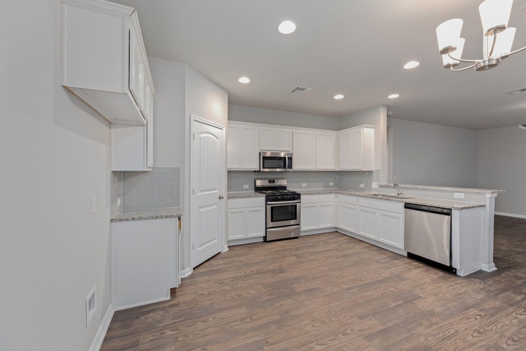 437 Otto Ave - Photo 8