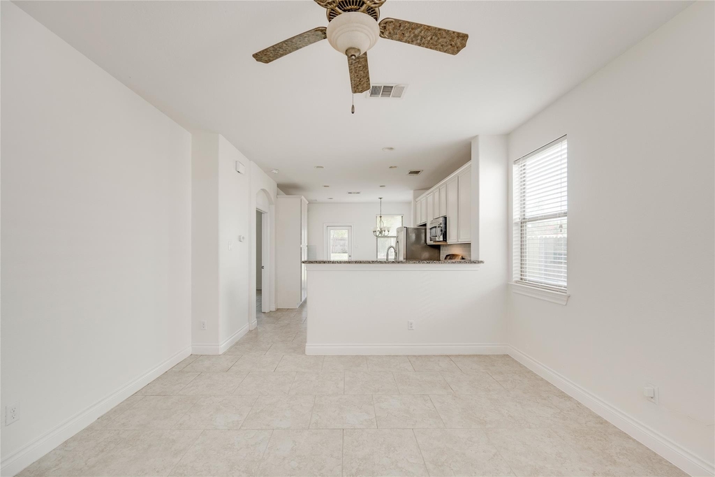 3007 Sea Jay Dr - Photo 2