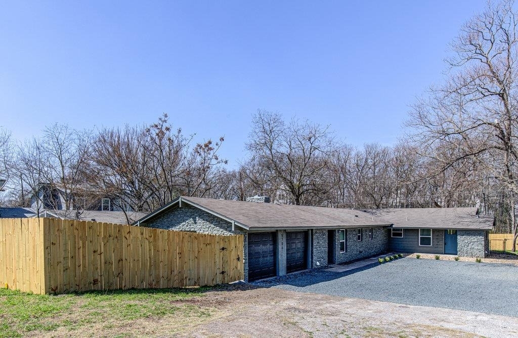 5706 Gloucester Ln - Photo 0