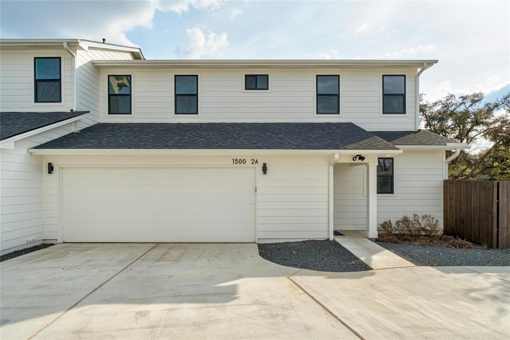 1500 Sylvan Glade - Photo 0