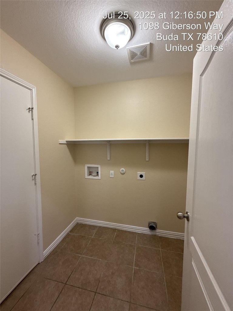 1098 Giberson Way - Photo 7