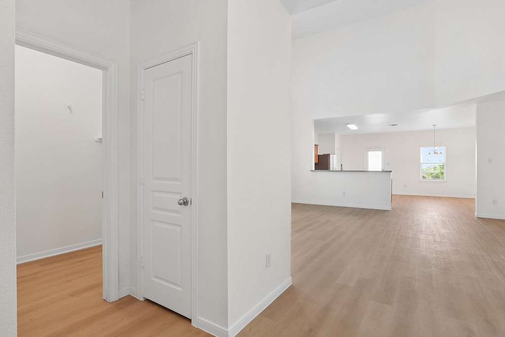 1385 Red Stag Pl - Photo 5