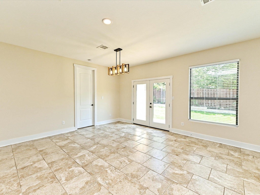 15208 Bowling Ln - Photo 6