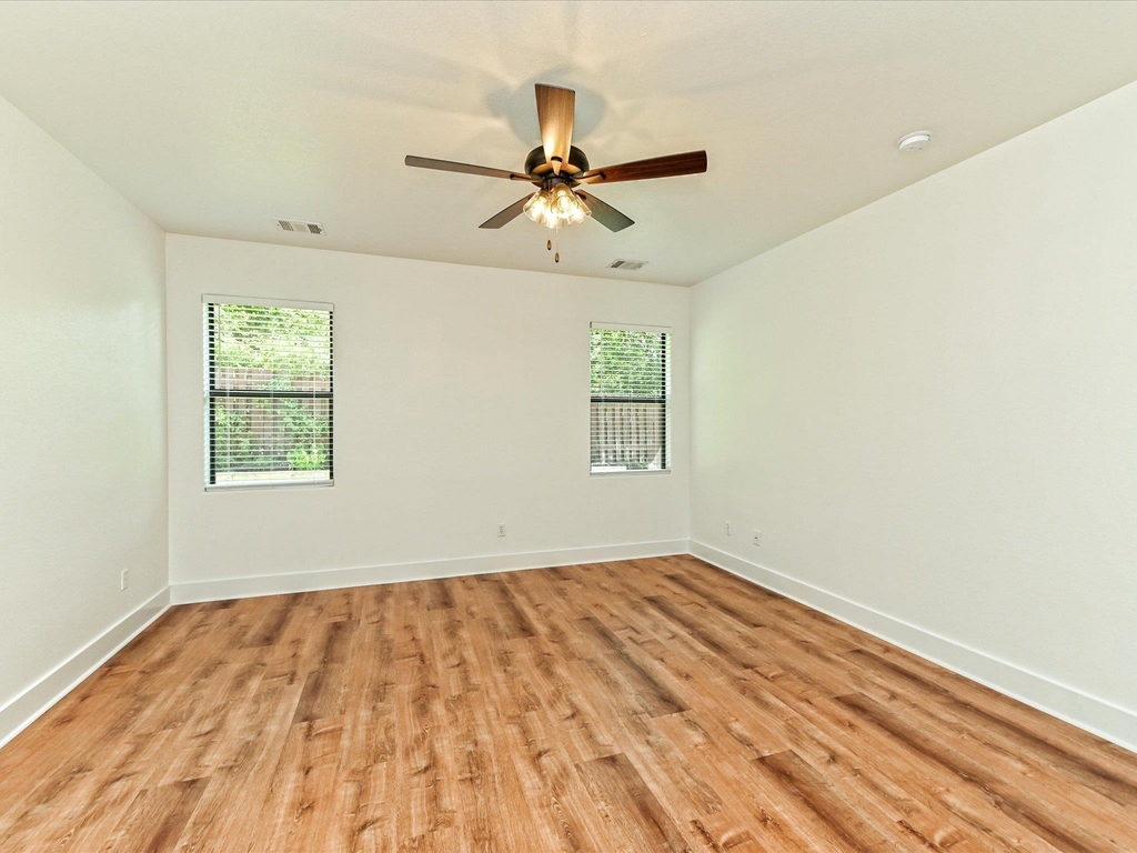 15208 Bowling Ln - Photo 8