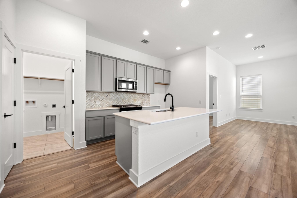 5312 Bruno St - Photo 6