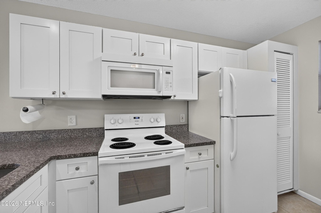 700 W Pope Road - Photo 11