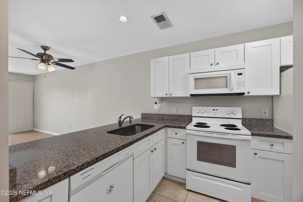 700 W Pope Road - Photo 10