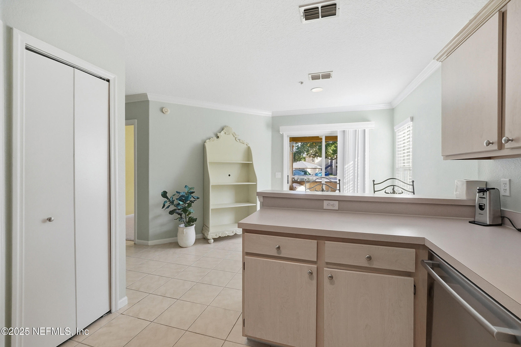 1655 The Greens Way - Photo 8