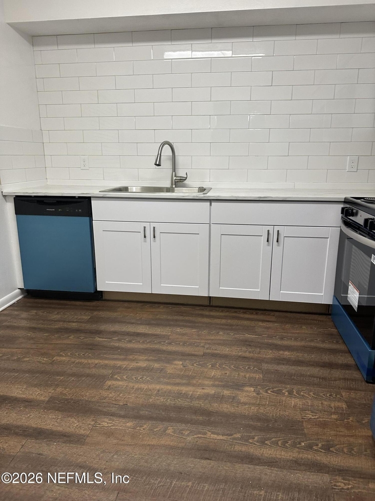 394 Fortuna Avenue - Photo 3