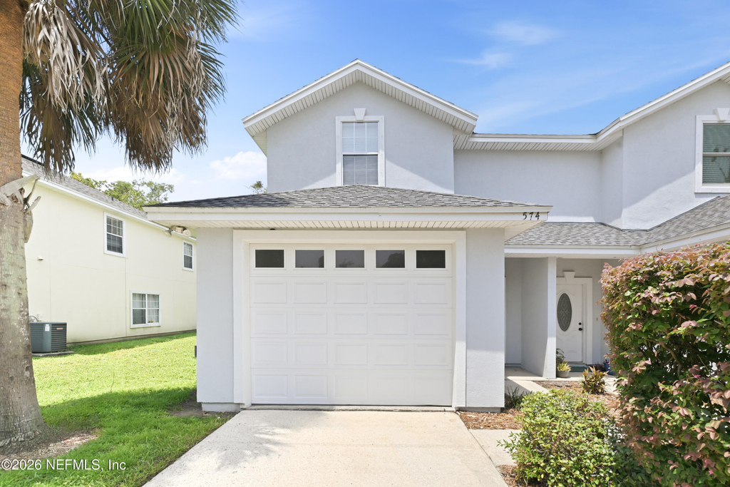 574 Stocks Street - Photo 0