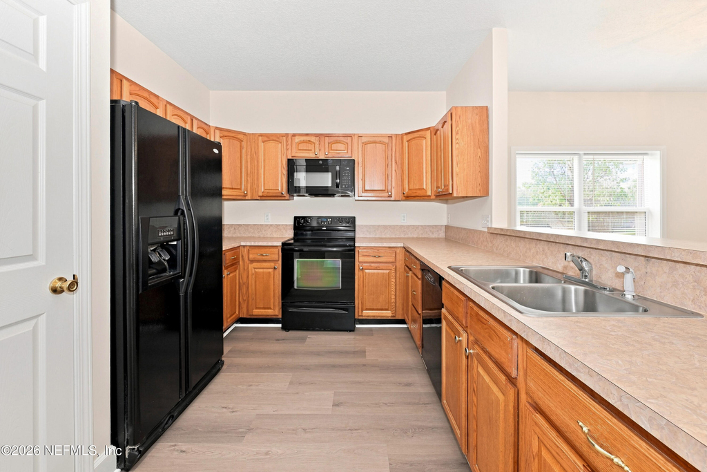 574 Stocks Street - Photo 7