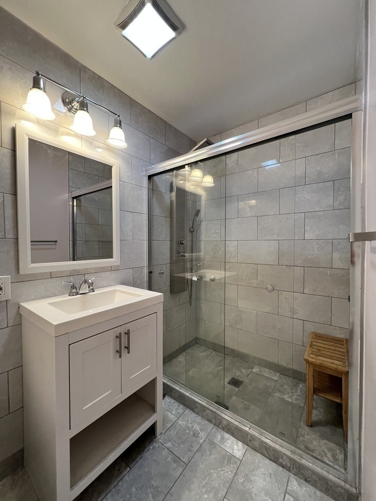 2400 W Balmoral Avenue - Photo 14