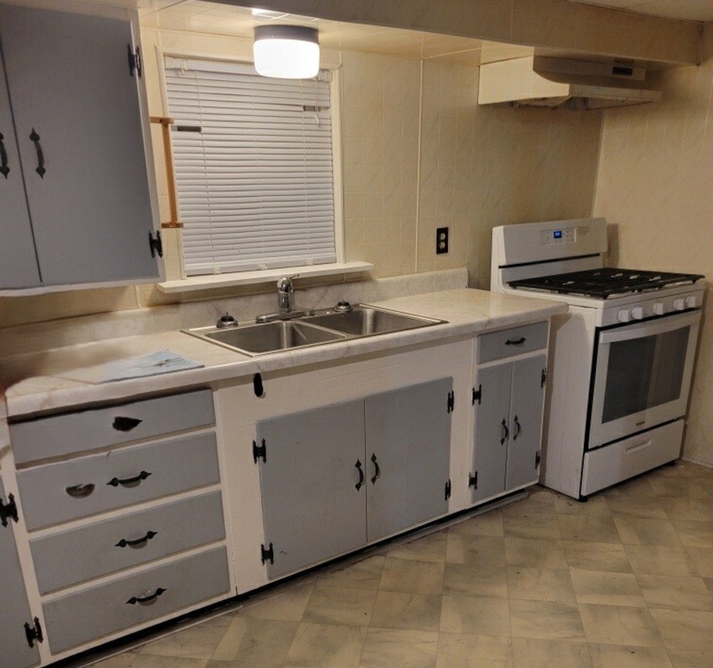 1823 9th Street - Photo 1