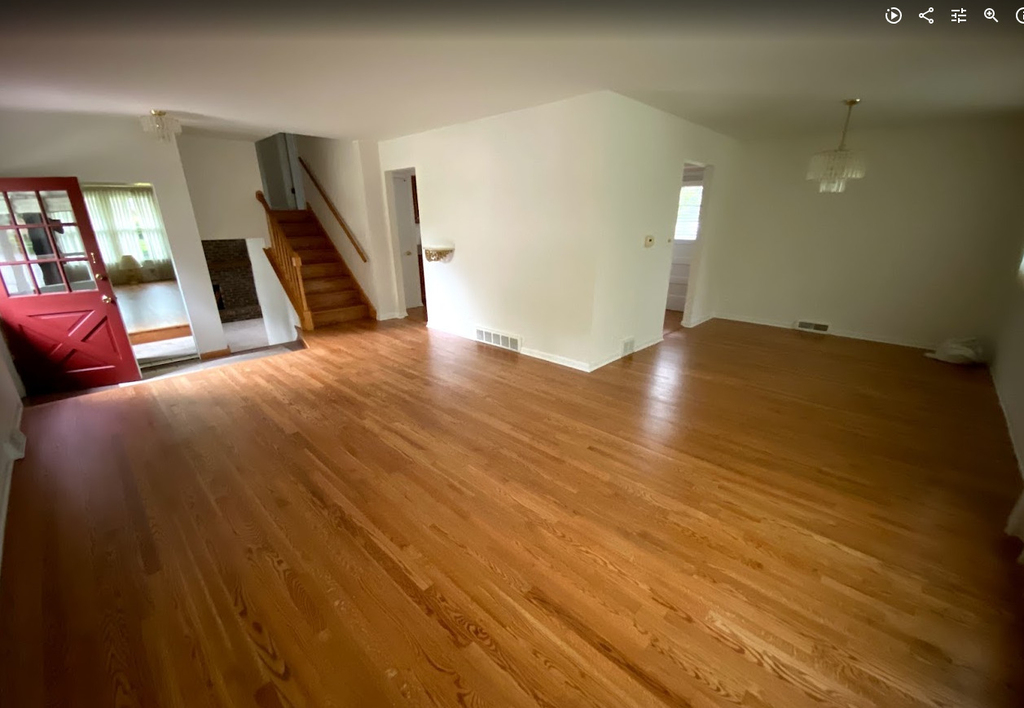 1016 E Rockwell Street - Photo 1