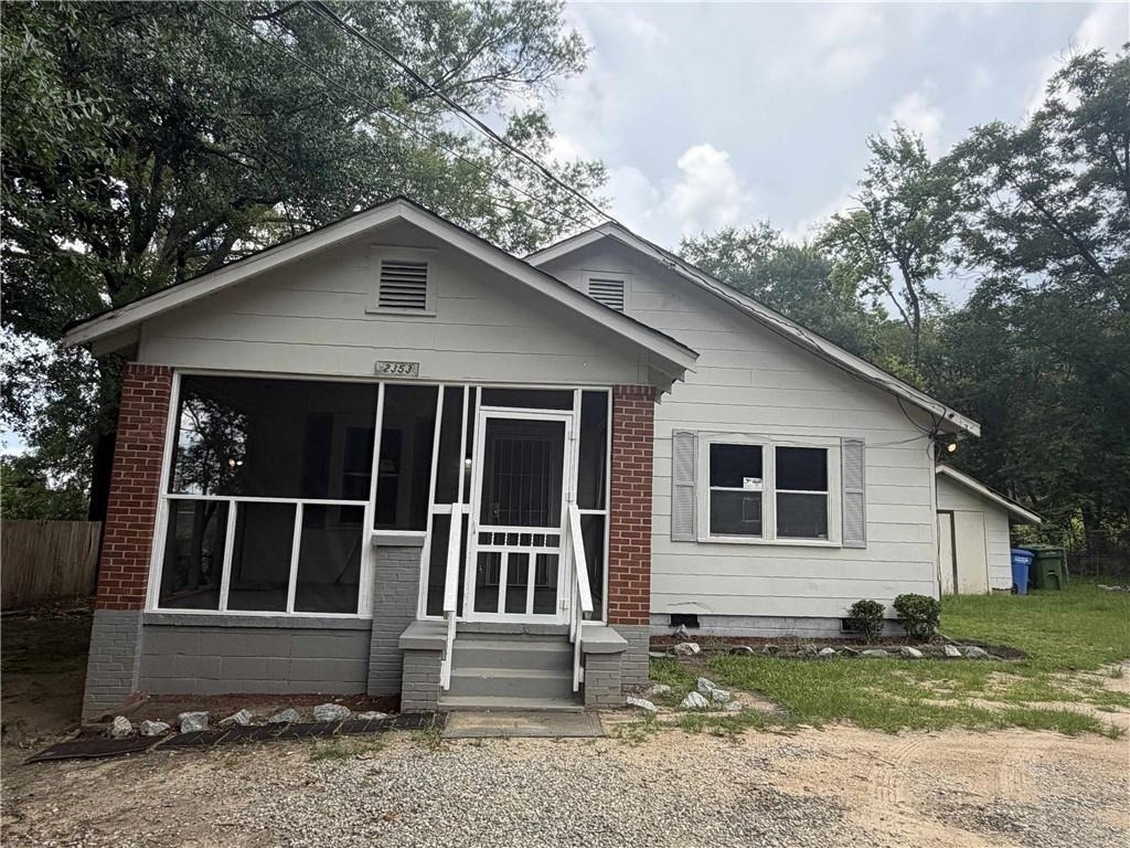 2353 Shelby Street - Photo 0