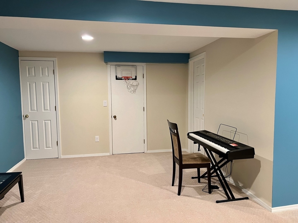 805 Suffield Square - Photo 8