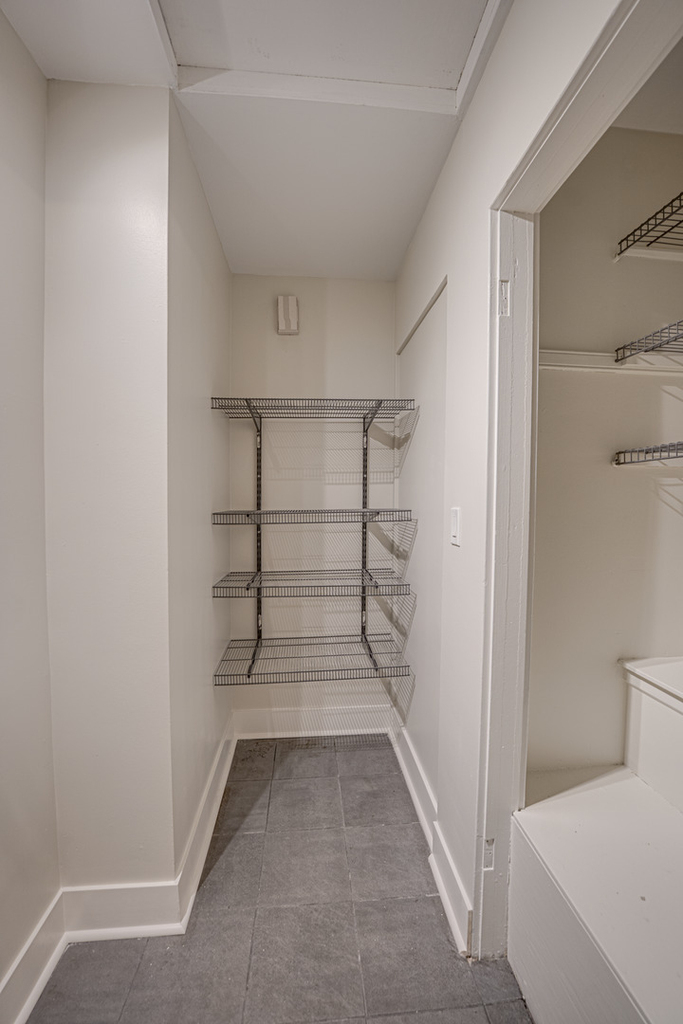 219 Spring Avenue - Photo 9