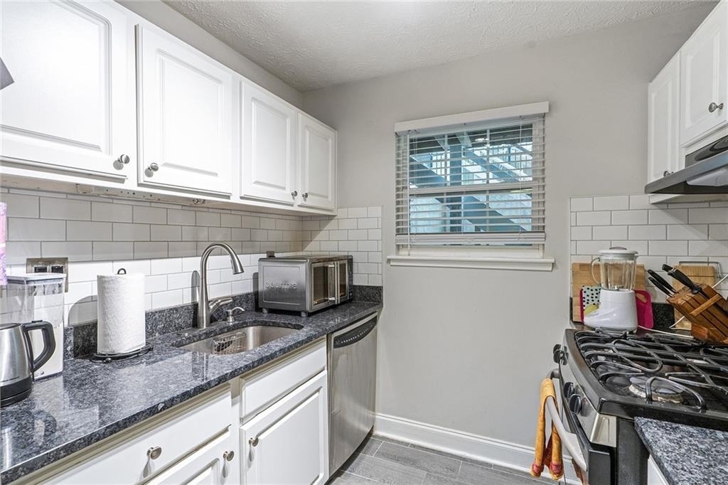 6800 Glenridge Drive - Photo 13