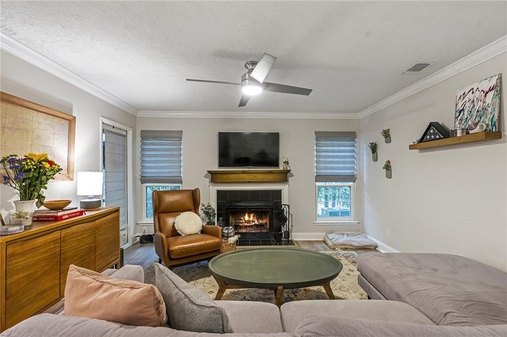 6800 Glenridge Drive - Photo 4
