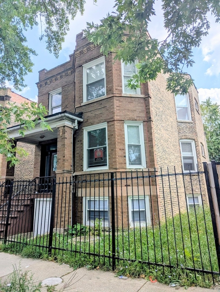 717 N Homan Avenue - Photo 0