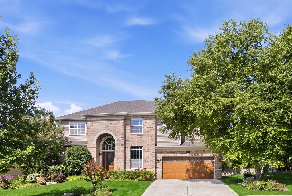 5280 Burnham Street - Photo 0