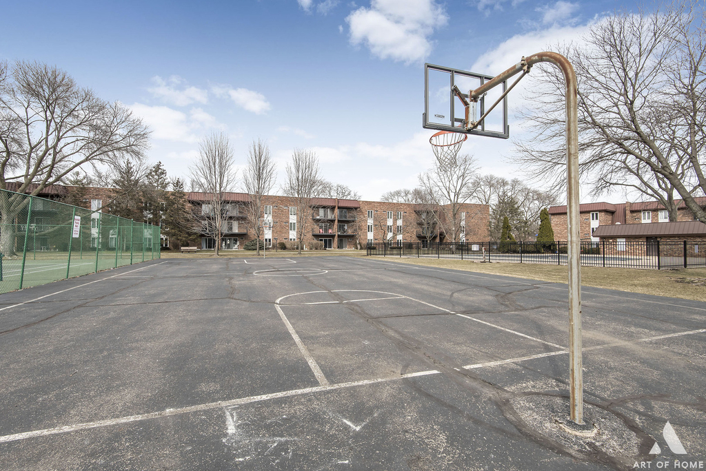 1049 W Ogden Avenue - Photo 25