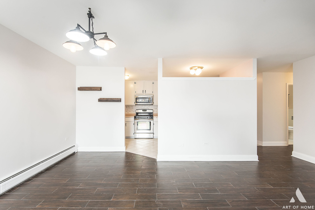 1049 W Ogden Avenue - Photo 4