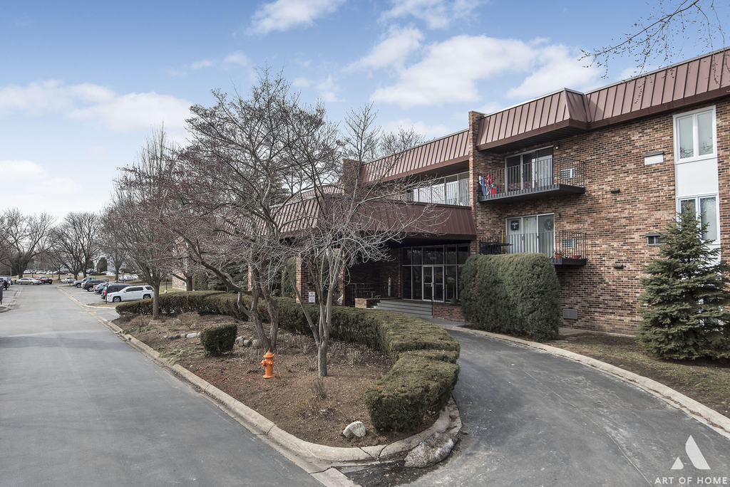 1049 W Ogden Avenue - Photo 27