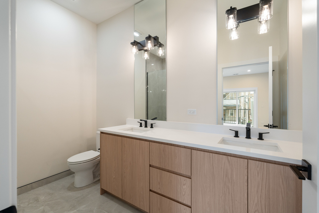 416 E 50th Place - Photo 13