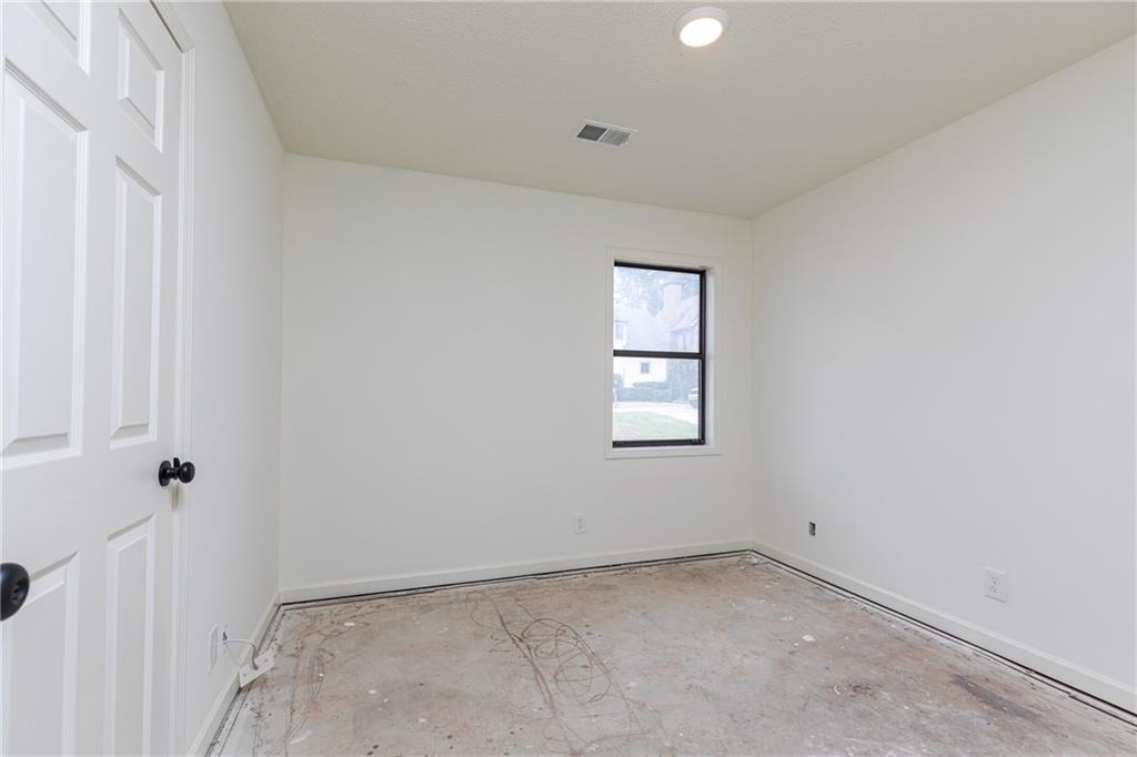 1604 Walker Street Se - Photo 12