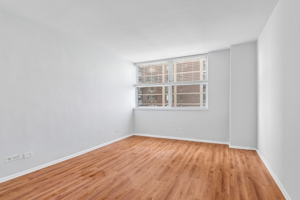 6301 N Sheridan Road - Photo 14