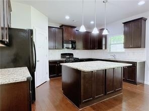 715 Mimosa Way - Photo 9