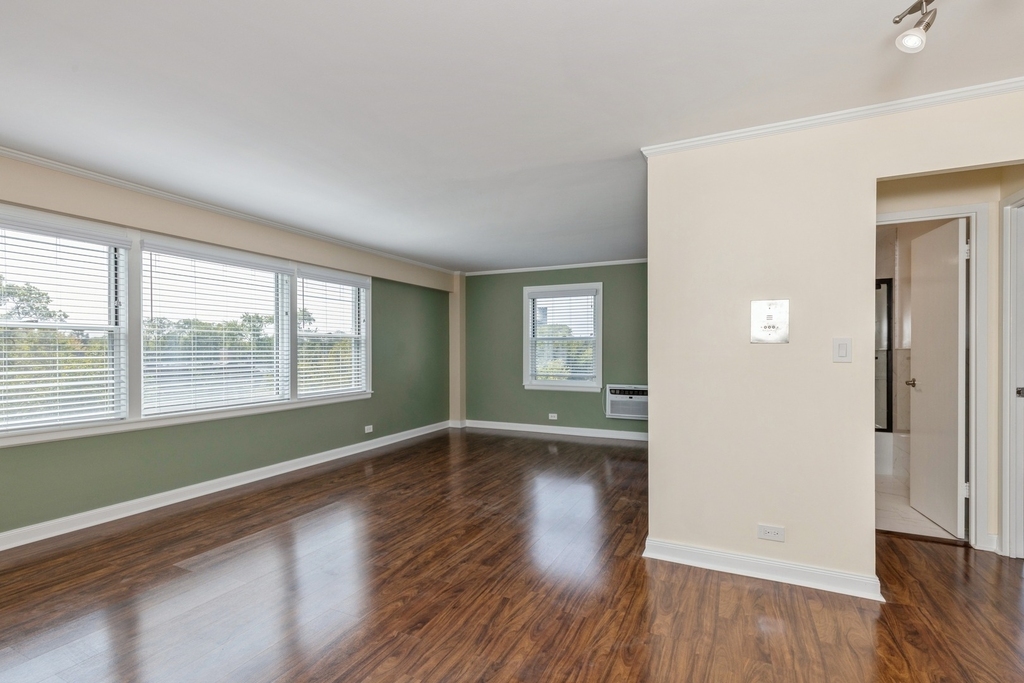 1101 Grove Street - Photo 3