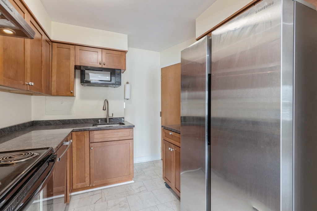 1101 Grove Street - Photo 5