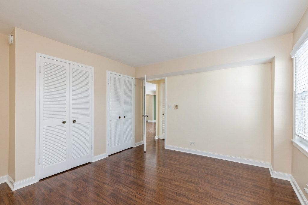1101 Grove Street - Photo 10