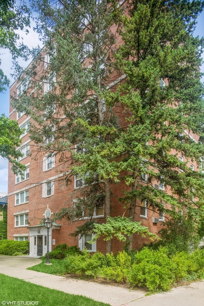 1101 Grove Street - Photo 1