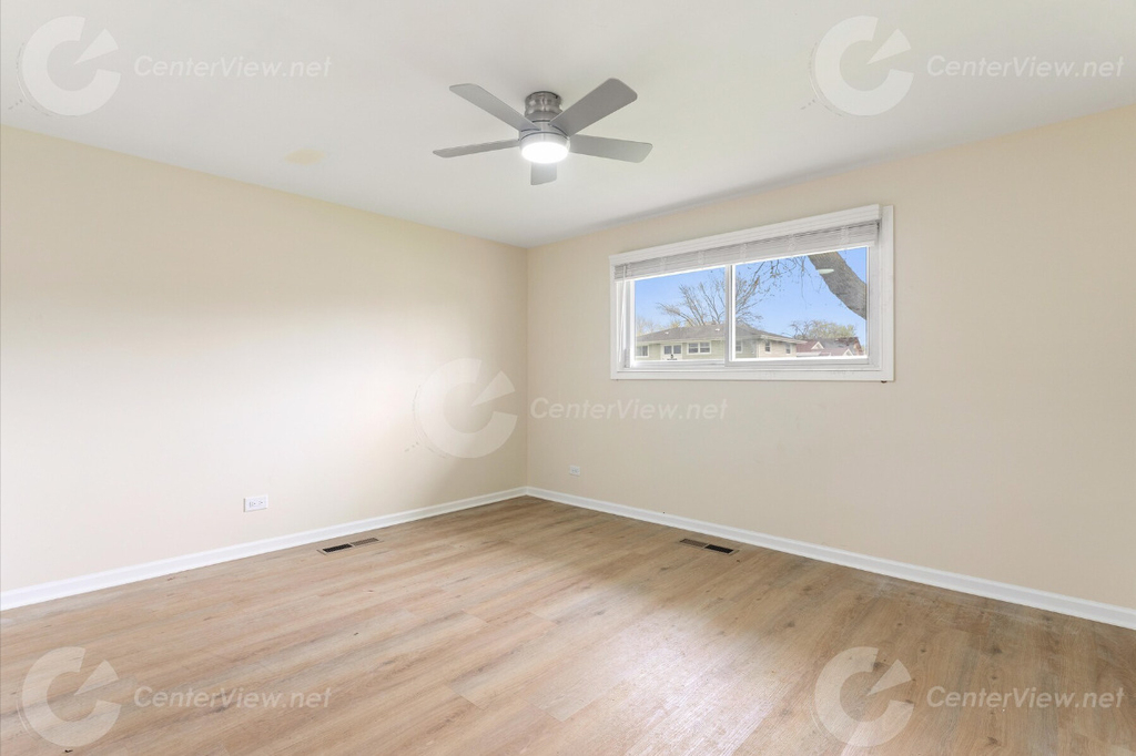 3900 169th Street - Photo 6