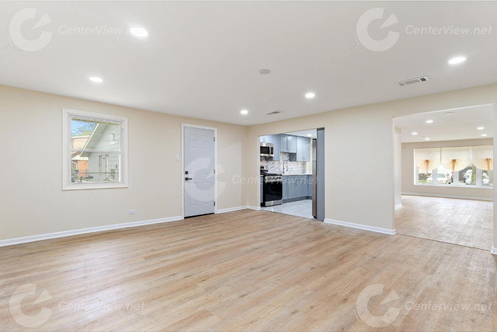 3900 169th Street - Photo 4