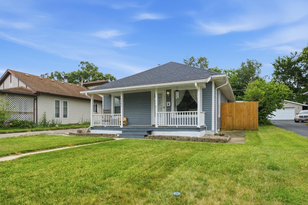 1907 Cora Street - Photo 4