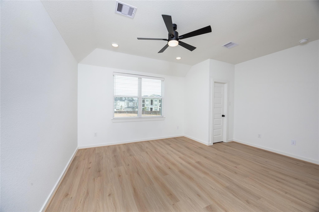 1989 Longmire Villas Court - Photo 20