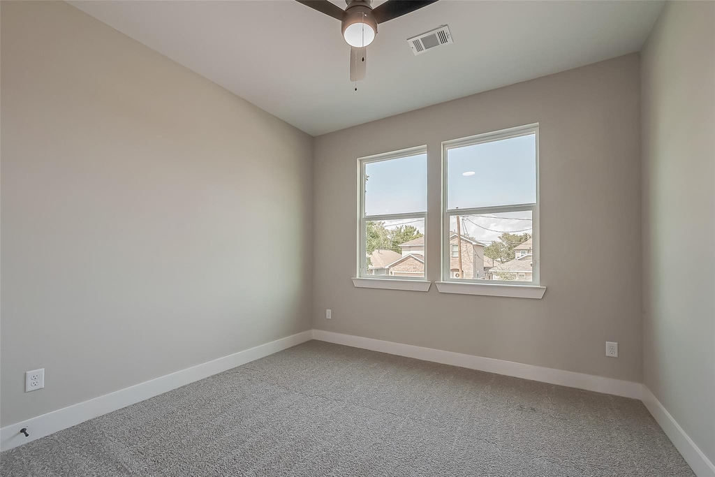 8128 Chateau Street - Photo 25