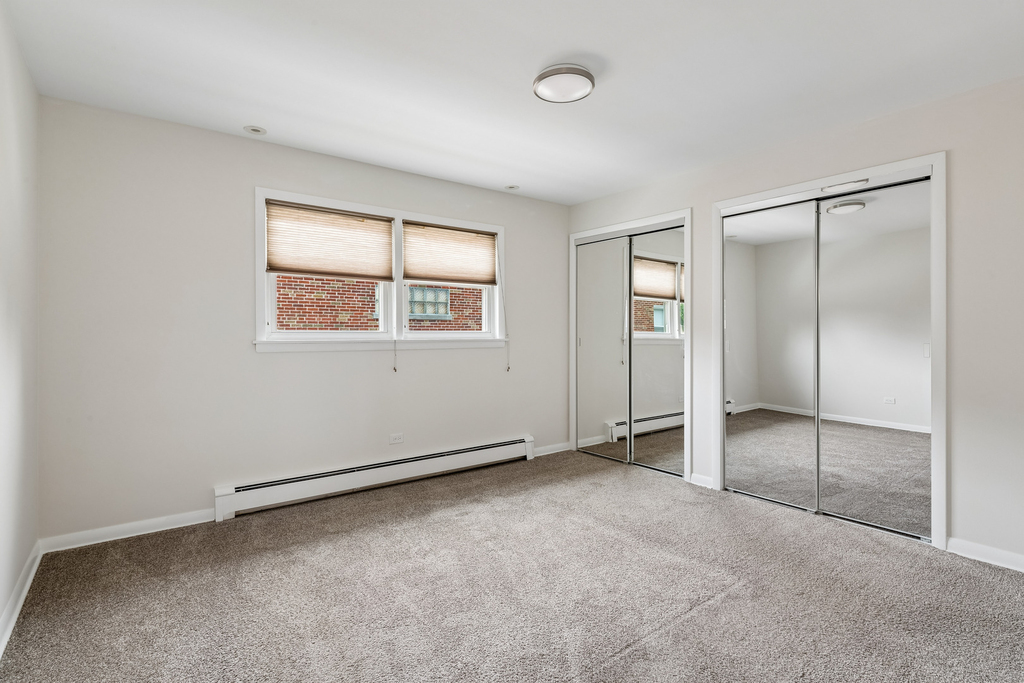915 N Northwest Highway - Photo 4