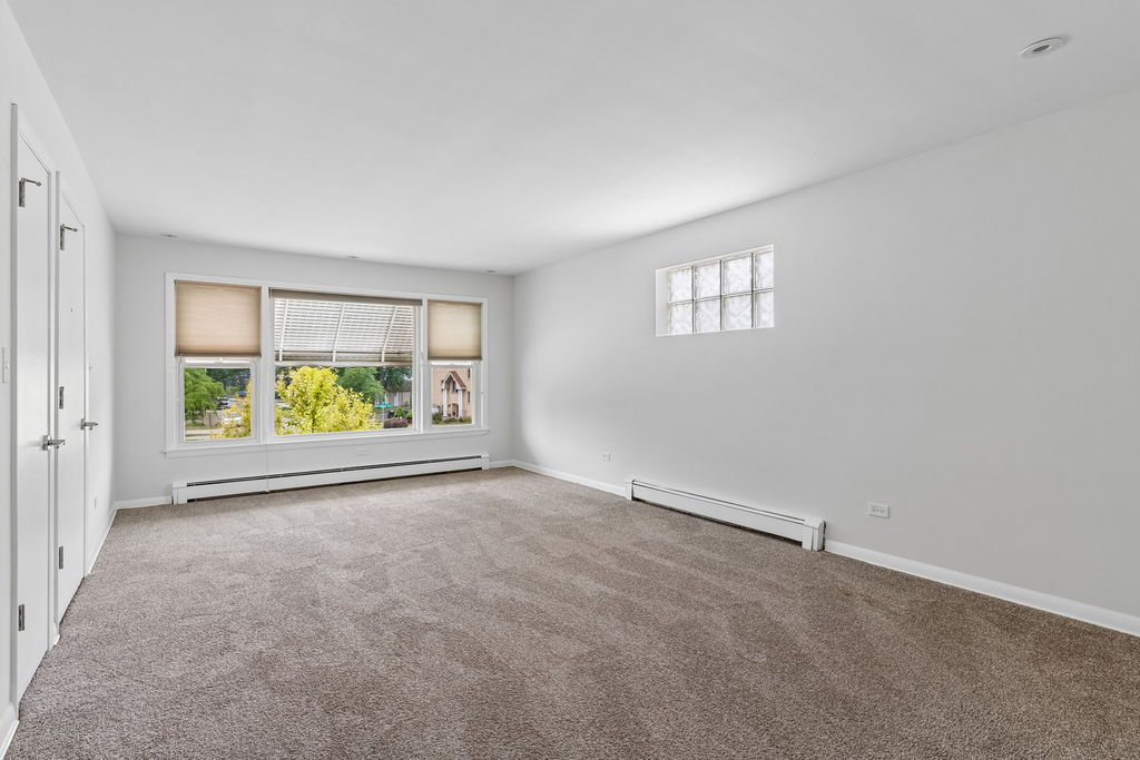 915 N Northwest Highway - Photo 3