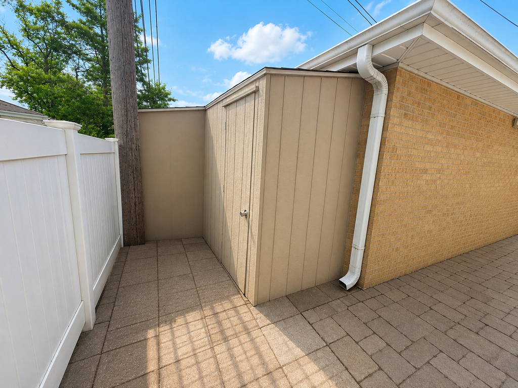 915 N Northwest Highway - Photo 12