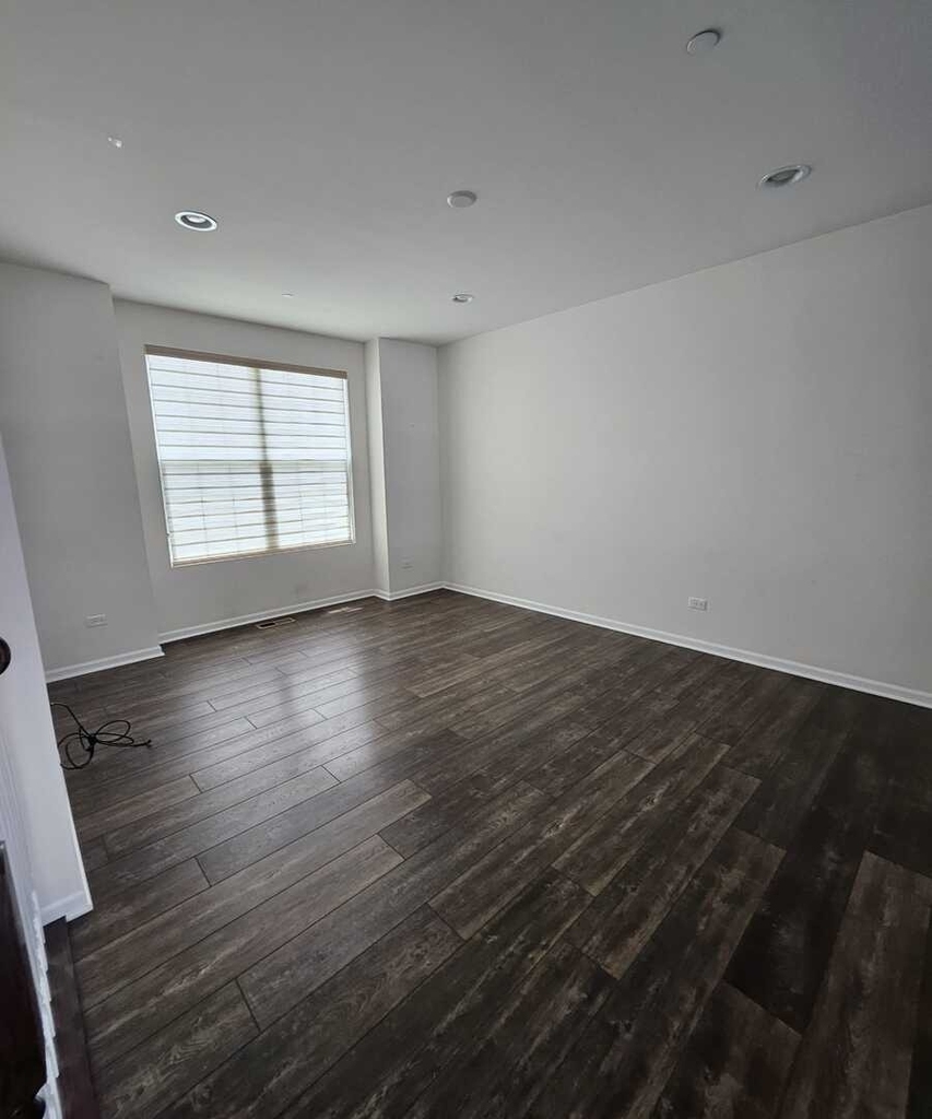 1921 Continental Avenue - Photo 3