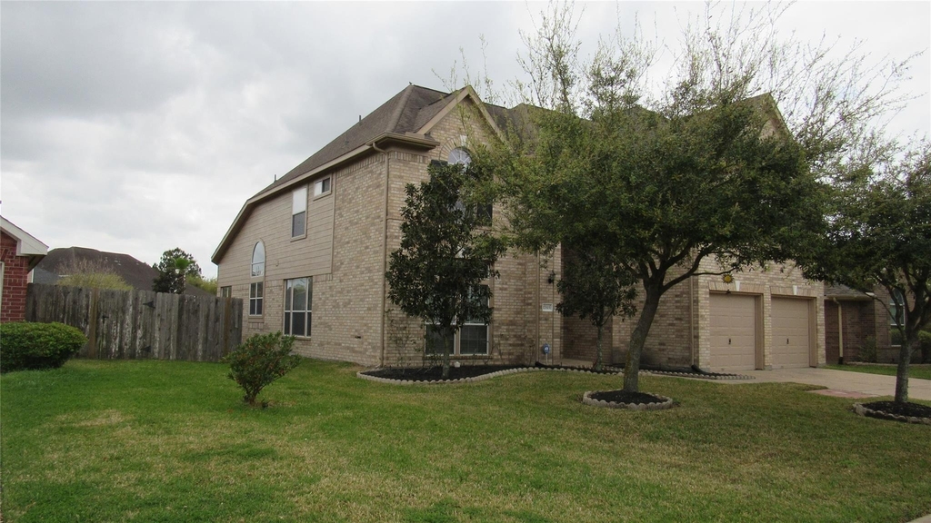 17615 Belwood Park Lane - Photo 0